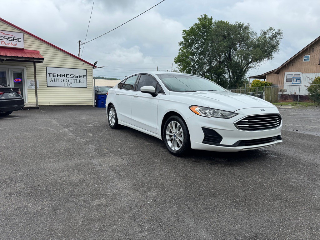 2019 Ford Fusion Image 2