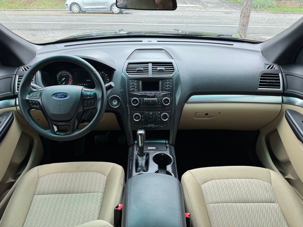 2017 Ford Explorer Image 5