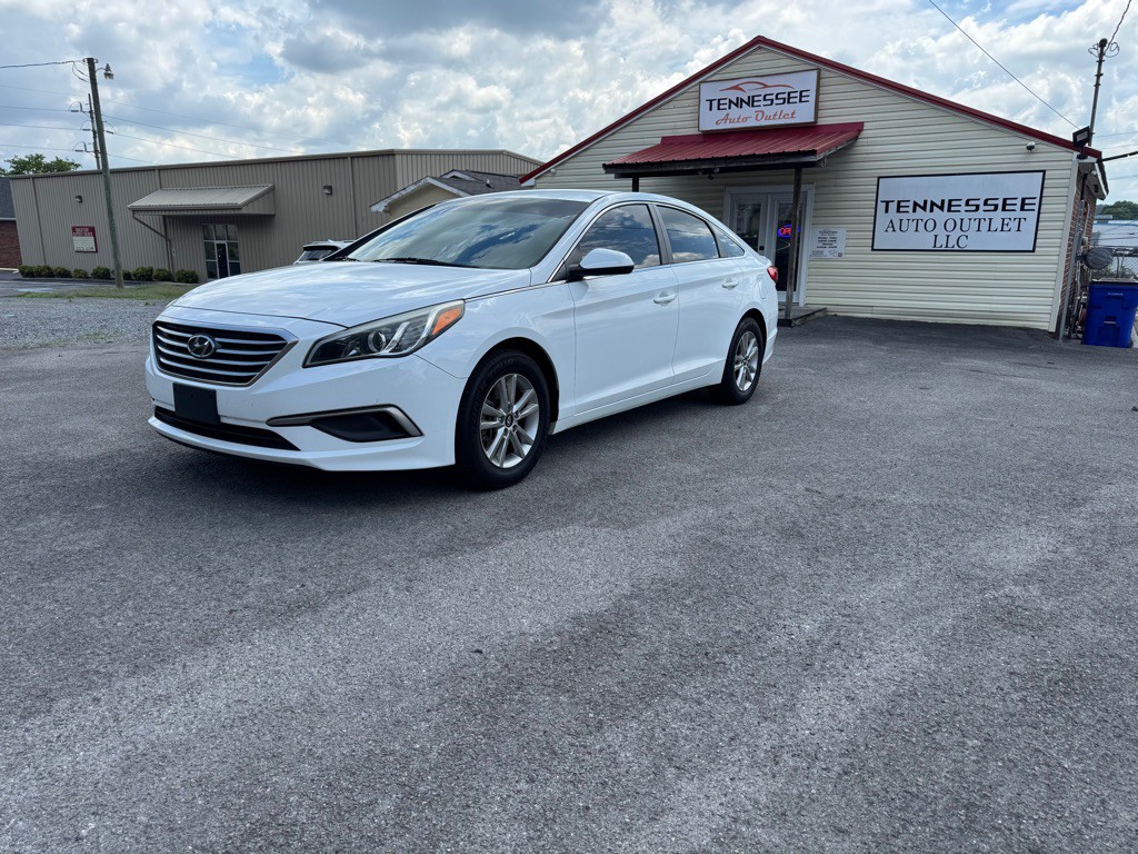 2017 Hyundai Sonata Image 1