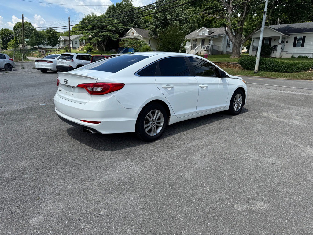 2017 Hyundai Sonata Image 3