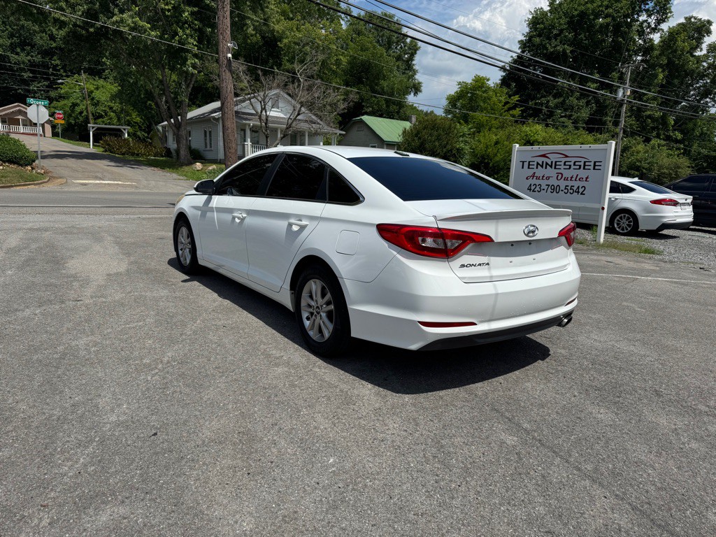2017 Hyundai Sonata Image 4