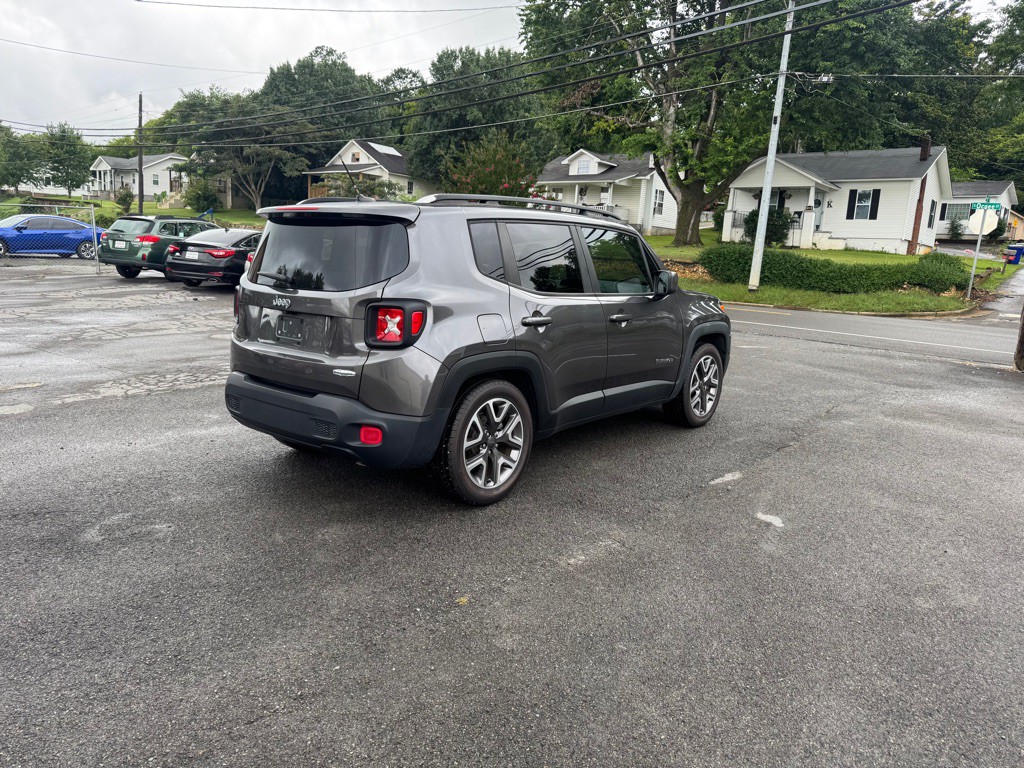 2017 Jeep Renegade Image 3