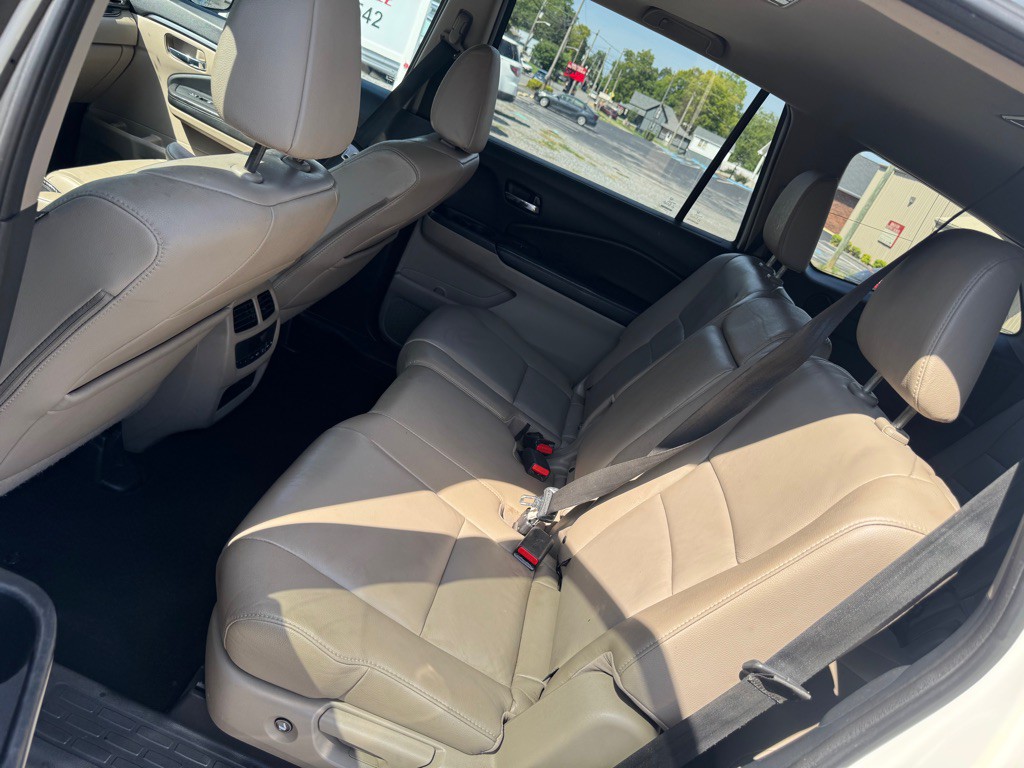 2016 Honda Pilot Image 6