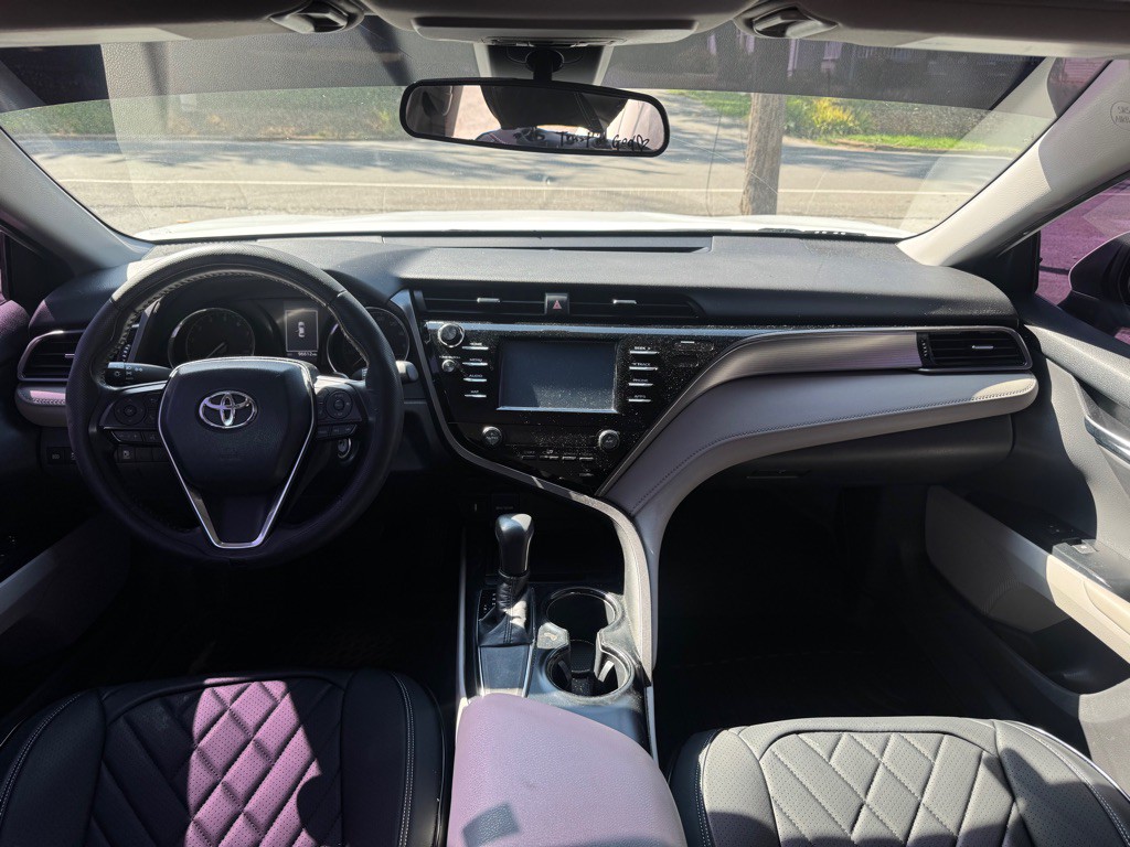2019 Toyota Camry Image 5