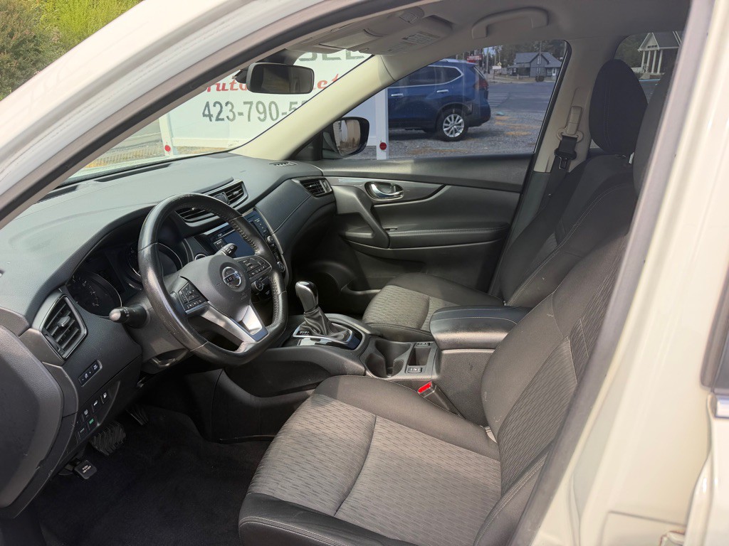 2020 Nissan Rogue Image 6