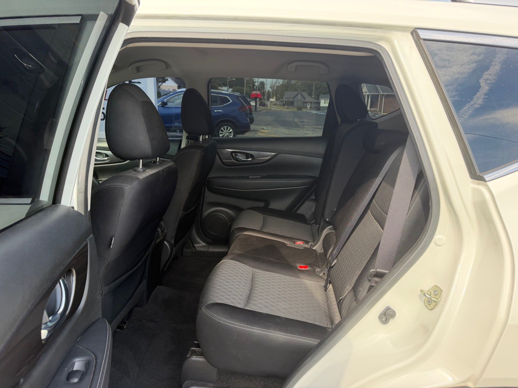 2020 Nissan Rogue Image 7