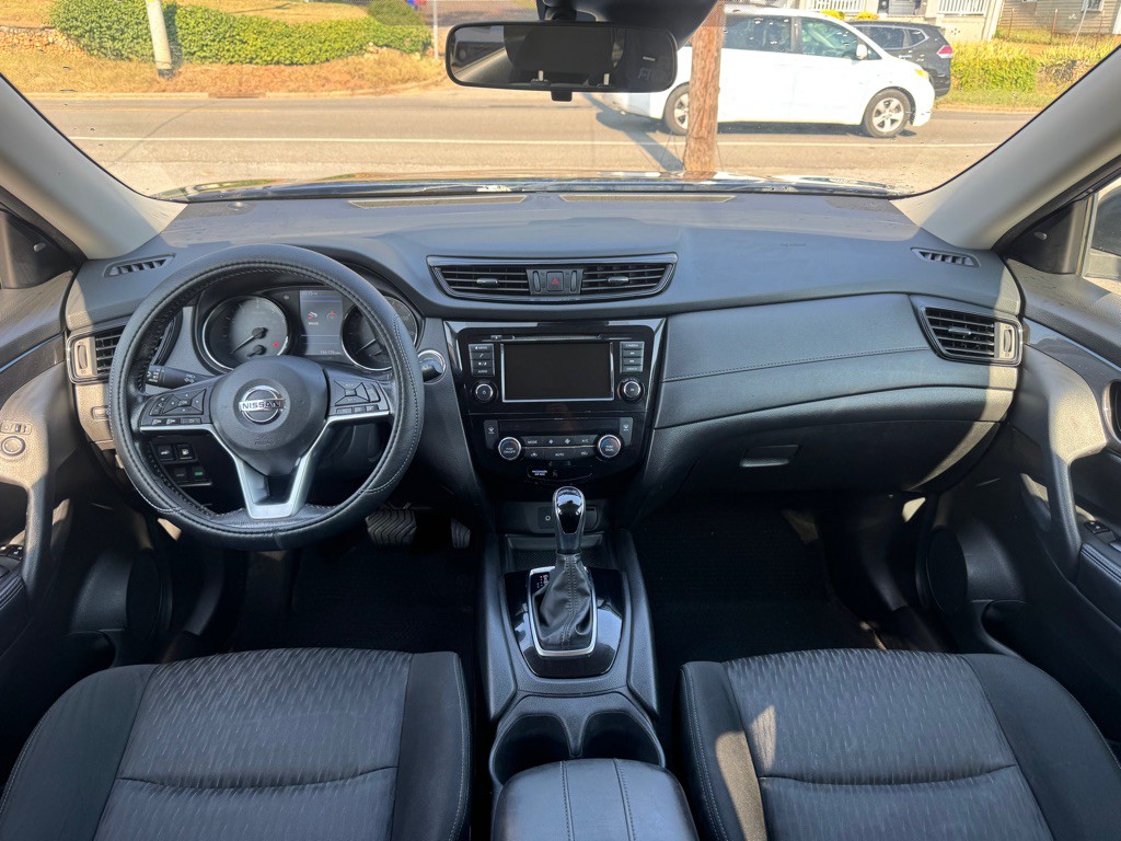 2020 Nissan Rogue Image 5