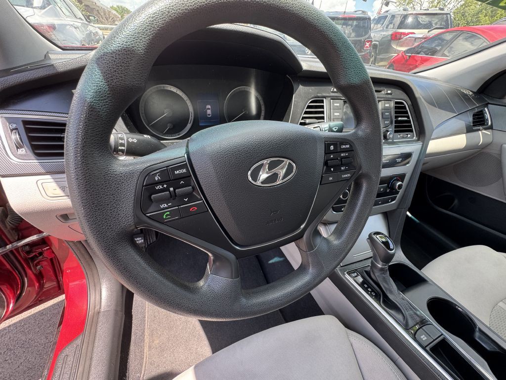 2015 Hyundai Sonata Image 17
