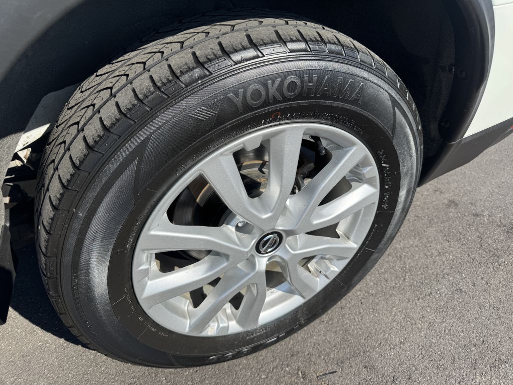 2020 Nissan Rogue Image 13