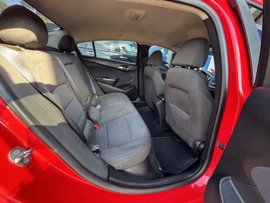 2018 Chevrolet Cruze Image 17