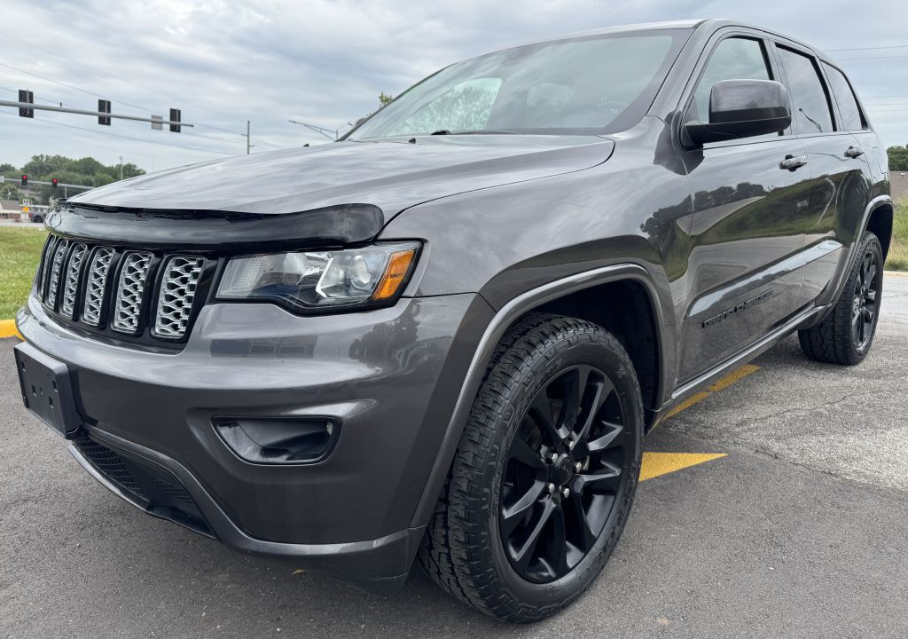 2020 Jeep Grand Cherokee Image 2