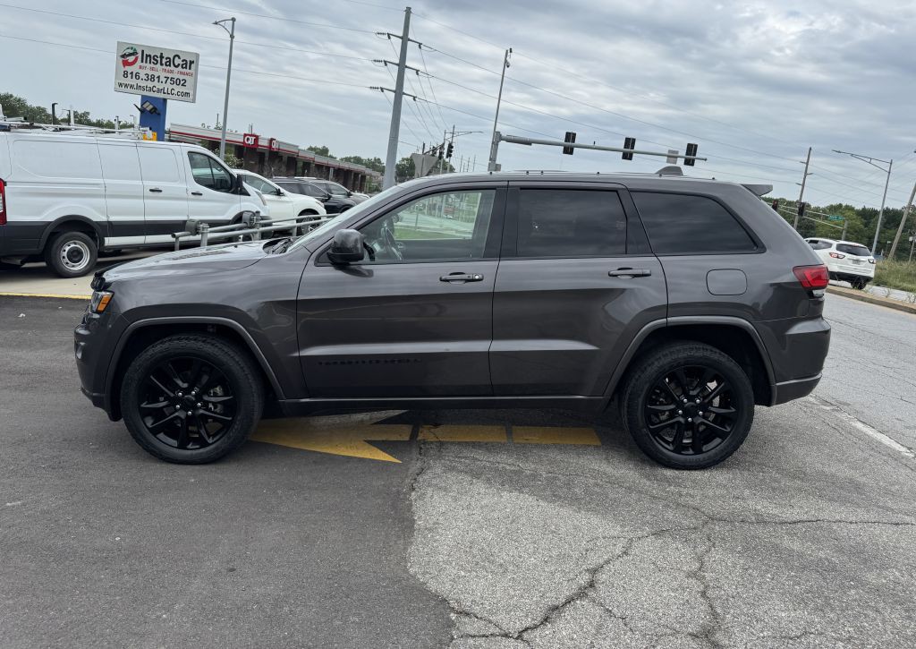 2020 Jeep Grand Cherokee Image 3