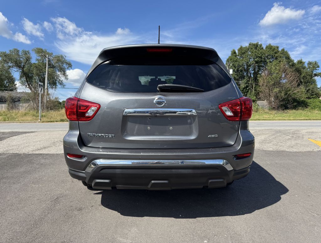 2017 Nissan Pathfinder Image 9