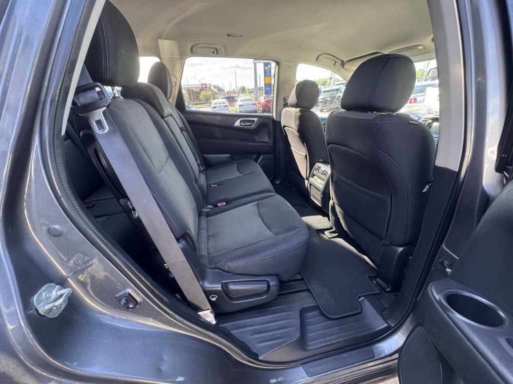 2017 Nissan Pathfinder Image 19