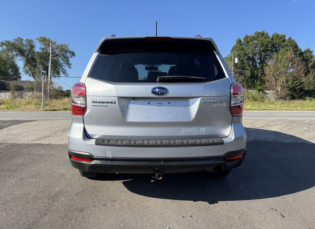 2014 Subaru Forester Image 12