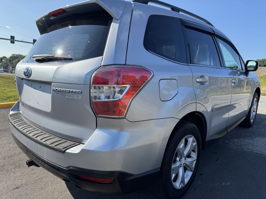 2014 Subaru Forester Image 14