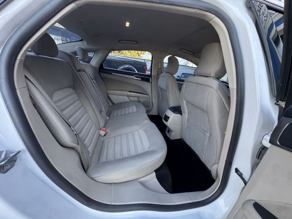 2018 Ford Fusion Image 21