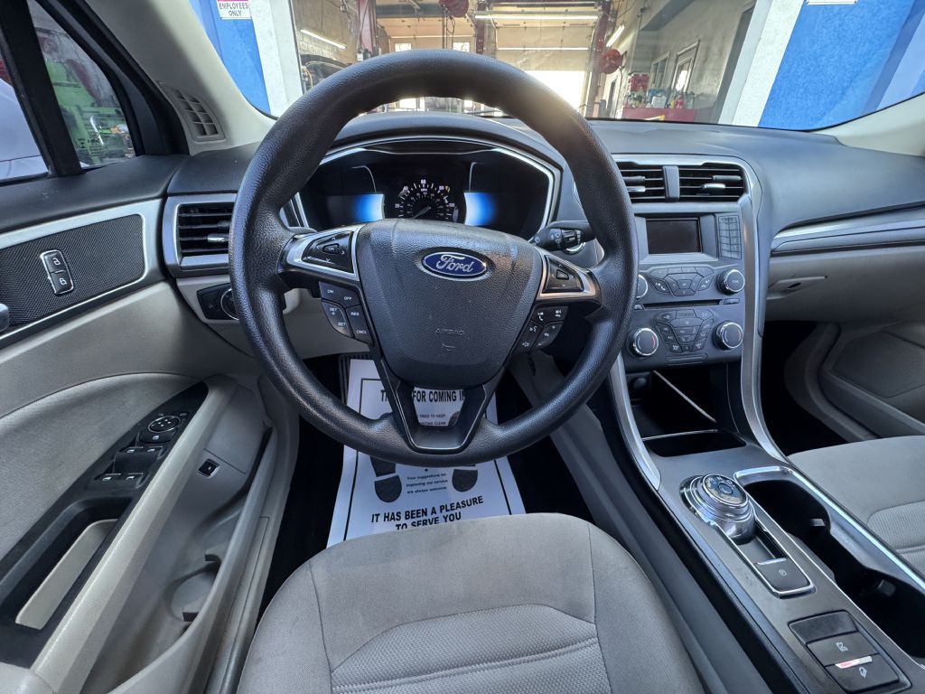 2018 Ford Fusion Image 25