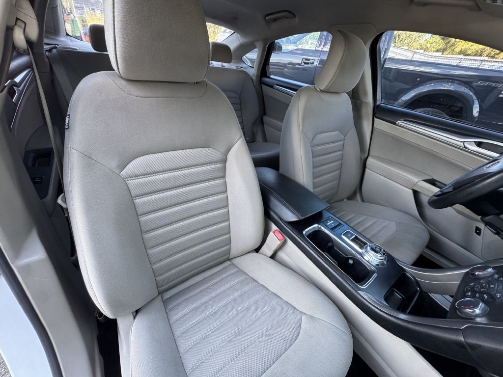 2018 Ford Fusion Image 27