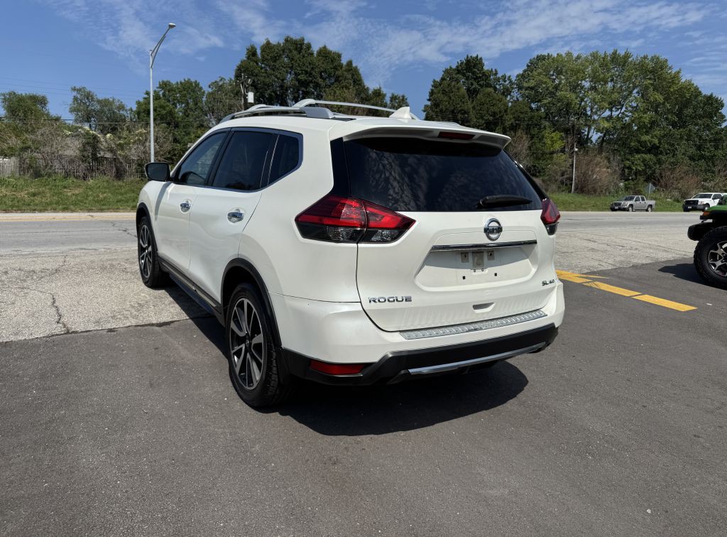 2017 Nissan Rogue Image 10