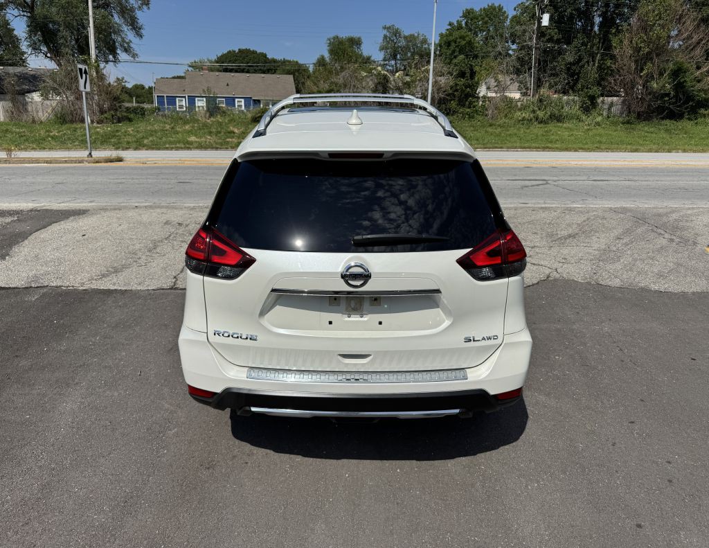 2017 Nissan Rogue Image 11