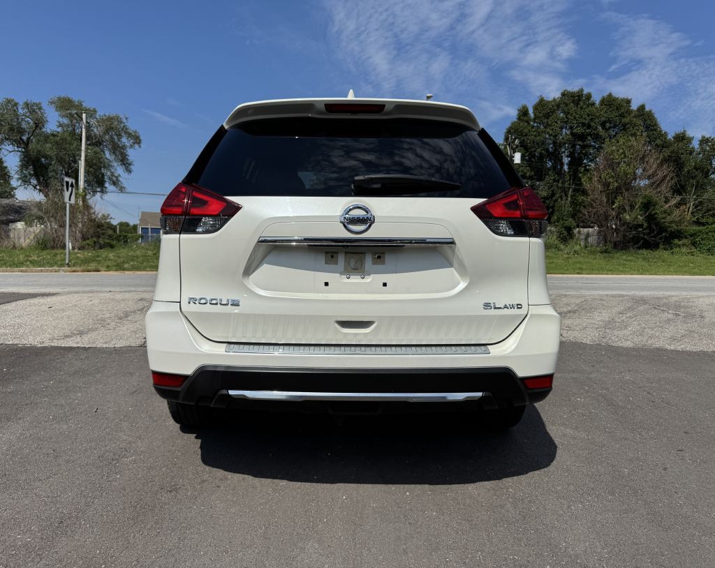 2017 Nissan Rogue Image 12