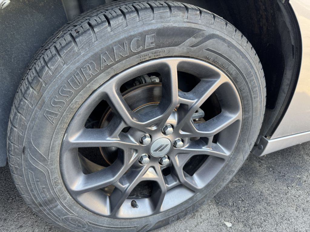 2018 Dodge Charger Image 16