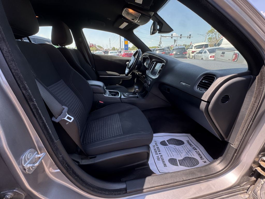 2018 Dodge Charger Image 18