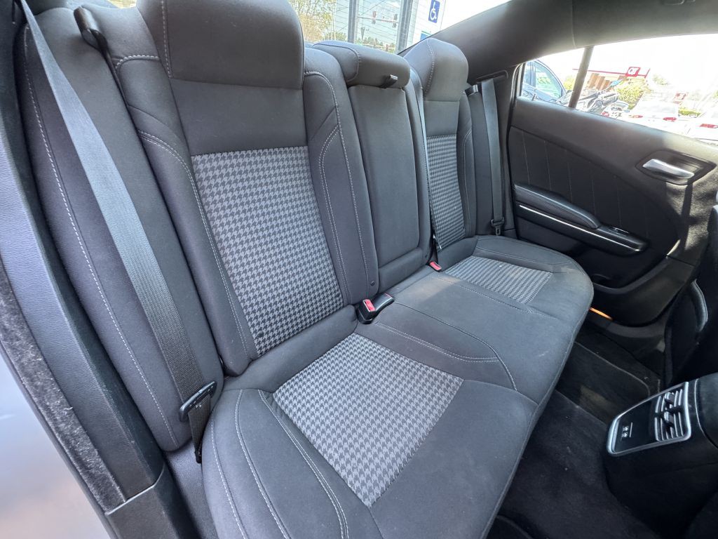 2018 Dodge Charger Image 21