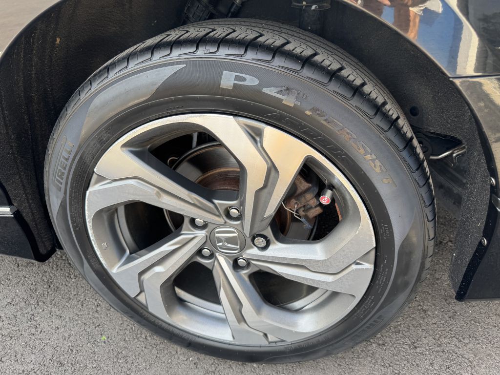 2018 Honda Accord Image 15