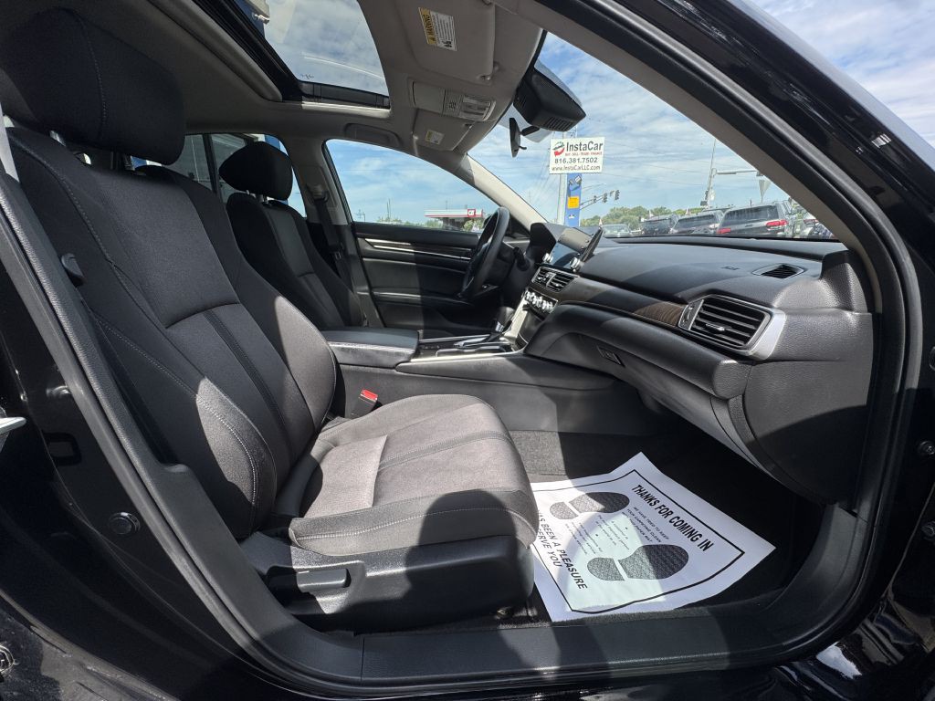 2018 Honda Accord Image 17