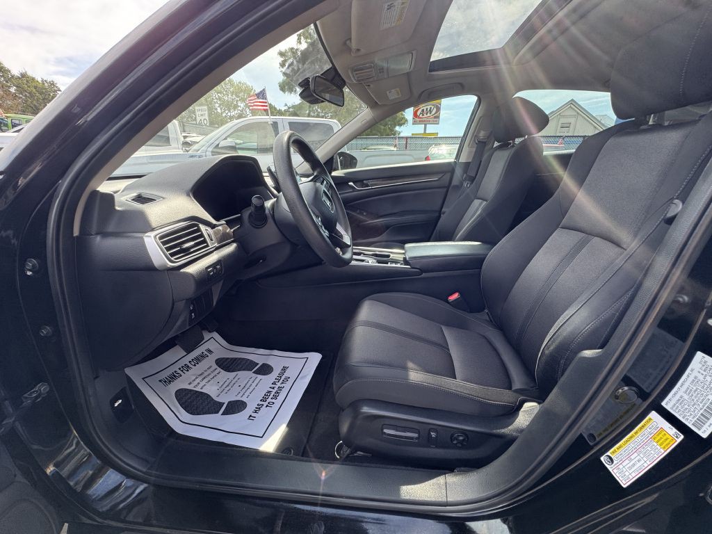 2018 Honda Accord Image 25