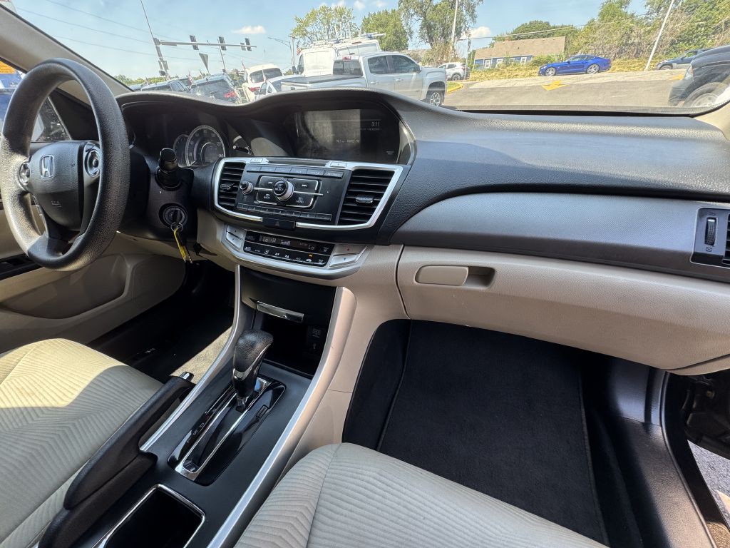 2015 Honda Accord Image 15