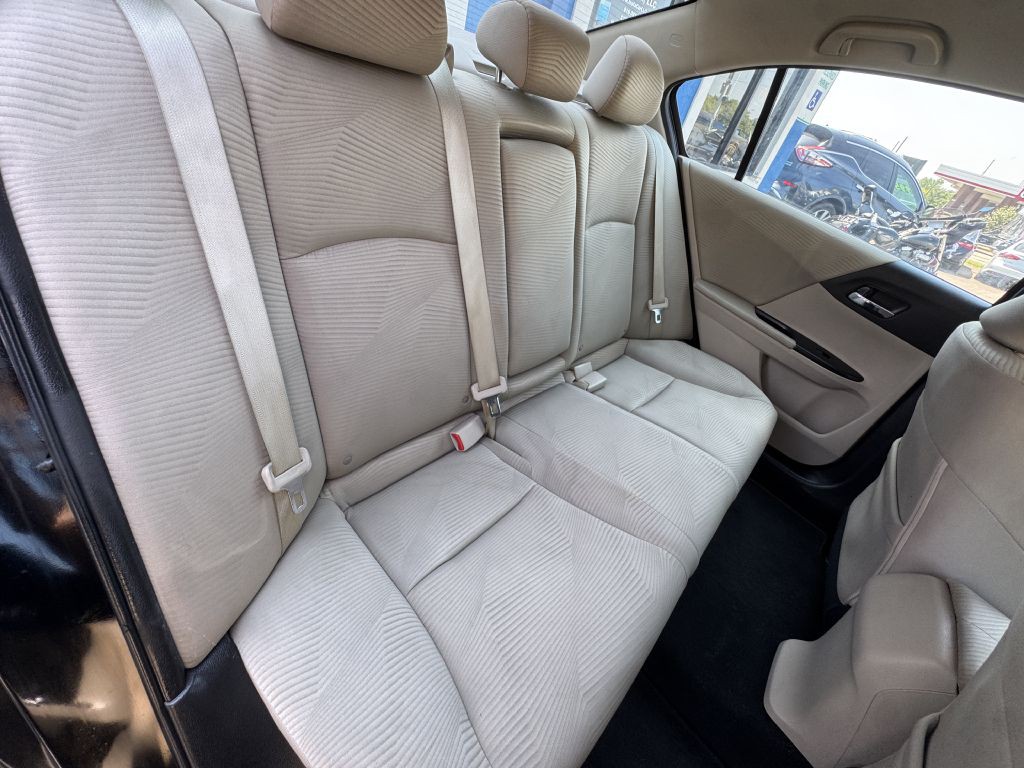 2015 Honda Accord Image 18