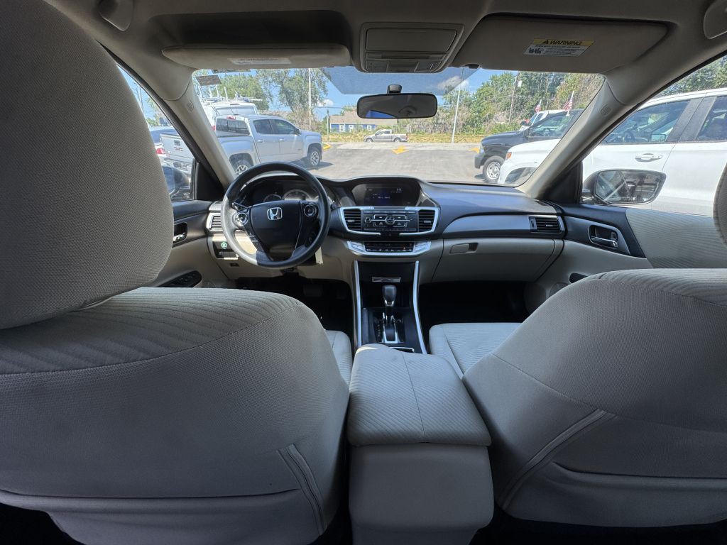 2015 Honda Accord Image 20