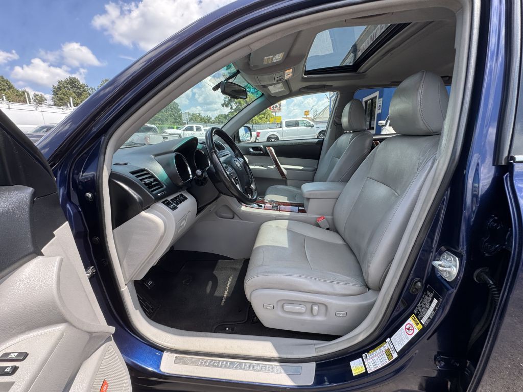 2012 Toyota Highlander Image 20