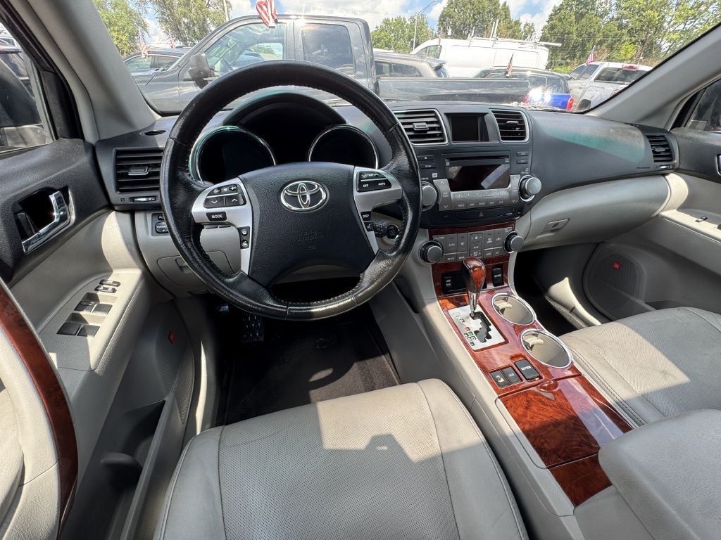 2012 Toyota Highlander Image 30