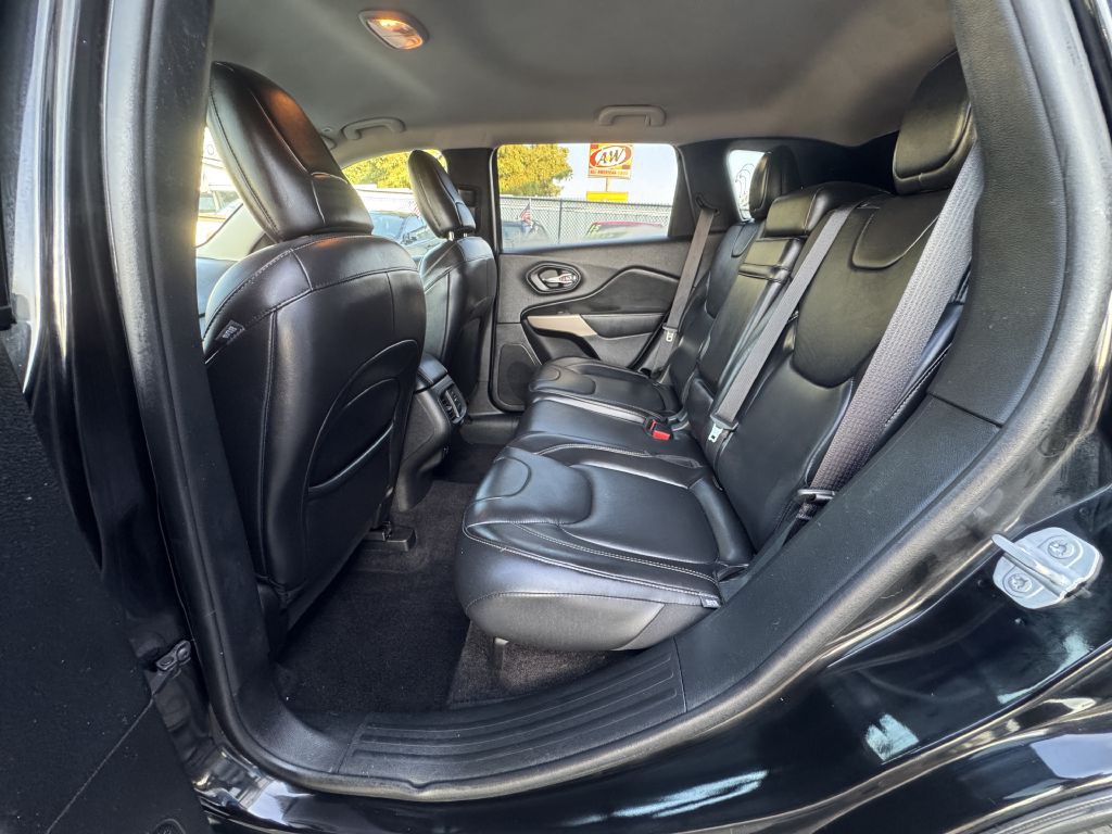 2018 Jeep Cherokee Image 22