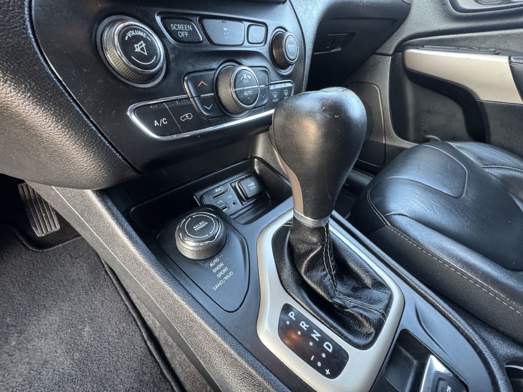 2018 Jeep Cherokee Image 28
