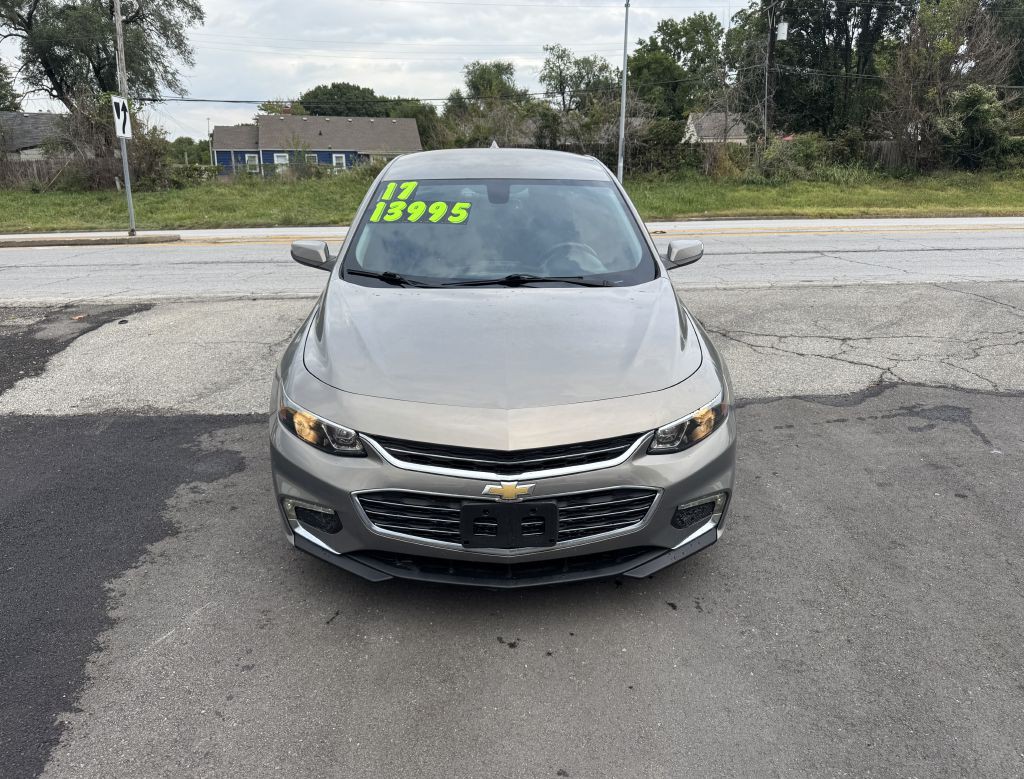 2017 Chevrolet Malibu Image 2