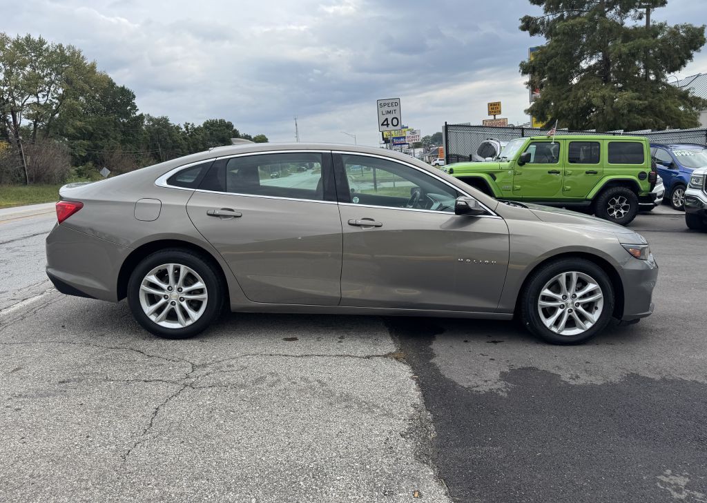 2017 Chevrolet Malibu Image 5