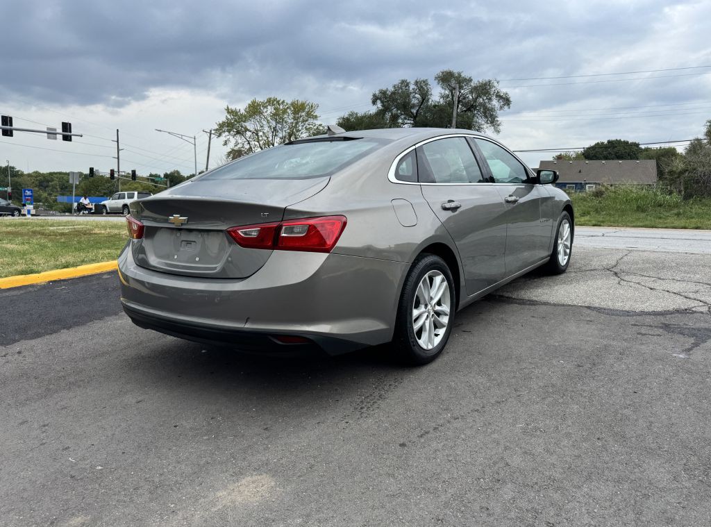 2017 Chevrolet Malibu Image 11