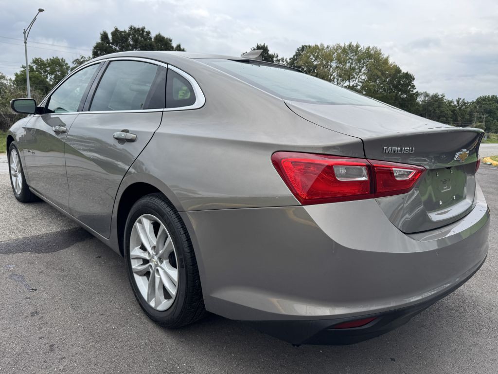 2017 Chevrolet Malibu Image 14