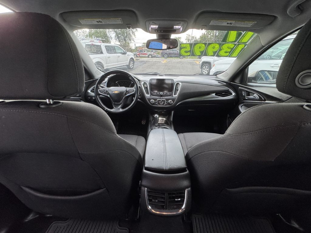 2017 Chevrolet Malibu Image 23