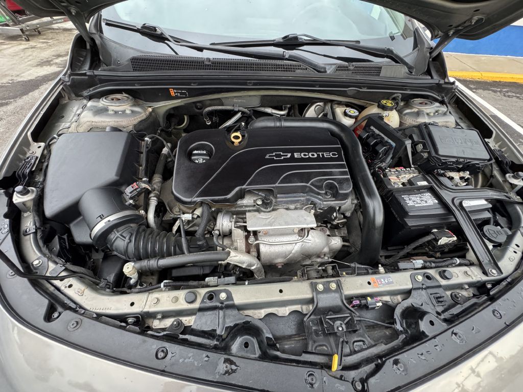 2017 Chevrolet Malibu Image 25