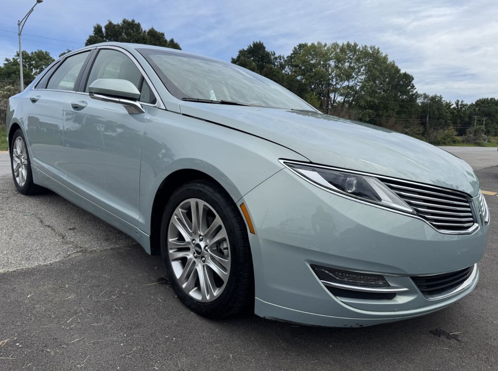 2014 Lincoln MKZ Image 2
