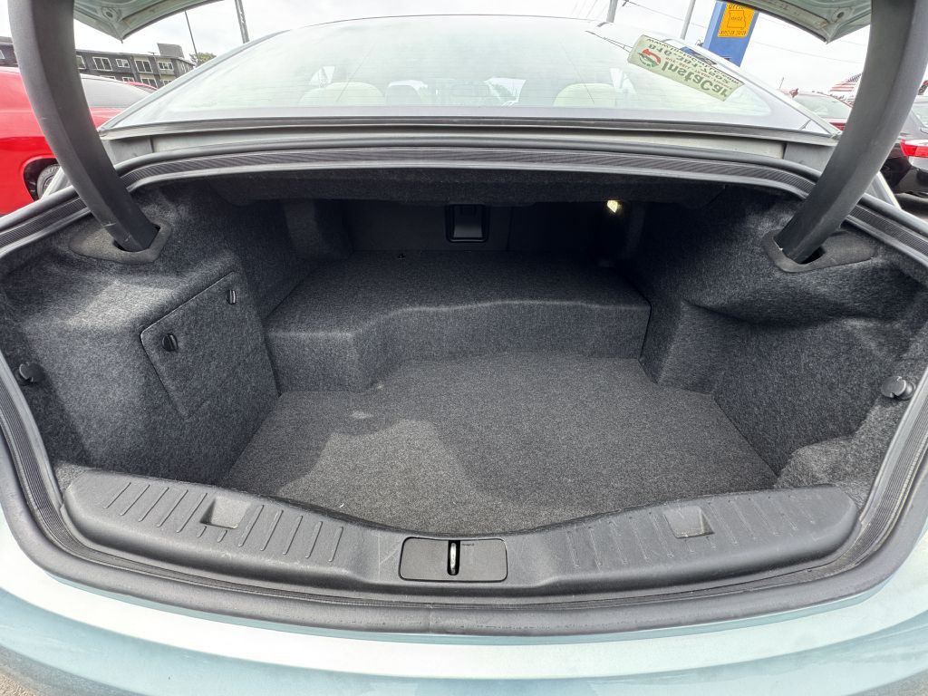 2014 Lincoln MKZ Image 19