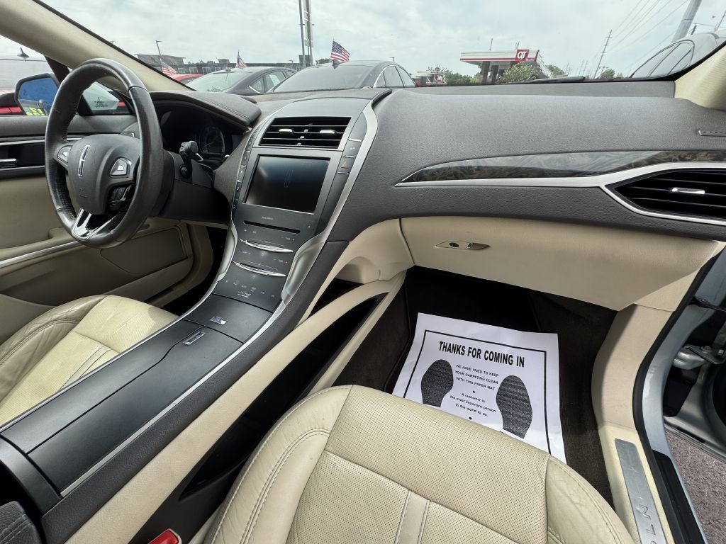 2014 Lincoln MKZ Image 23