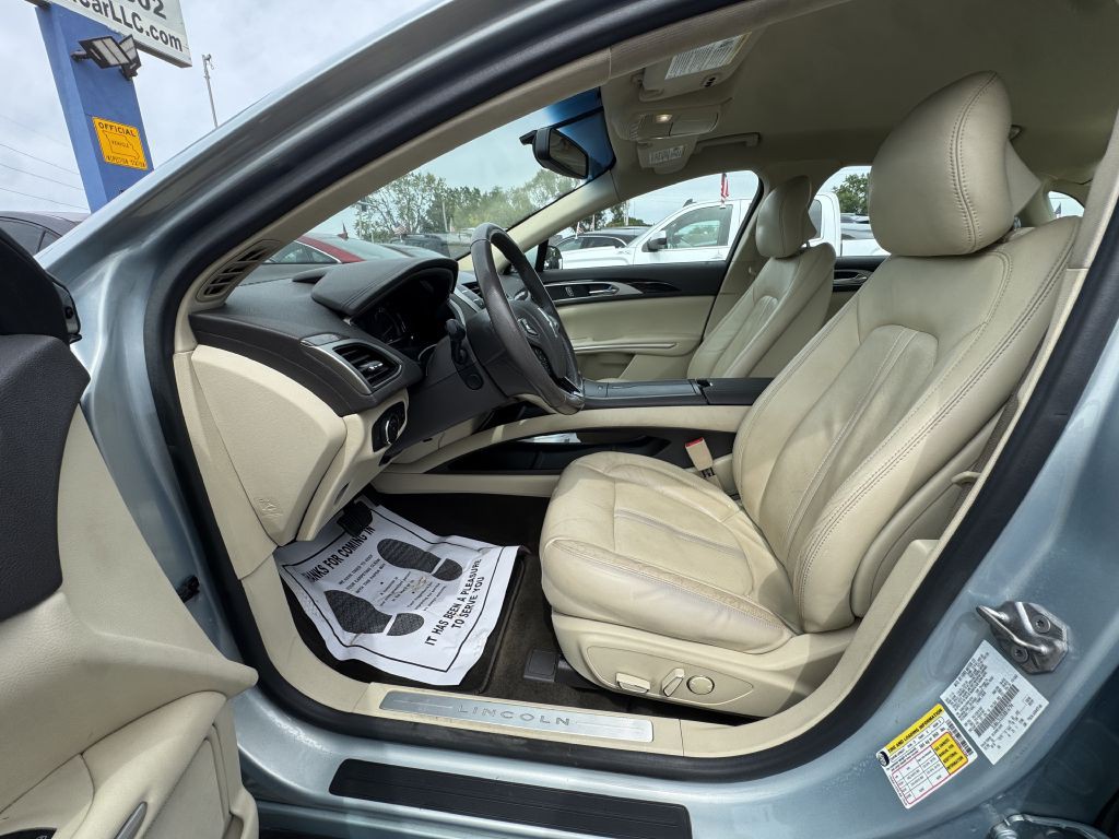 2014 Lincoln MKZ Image 28