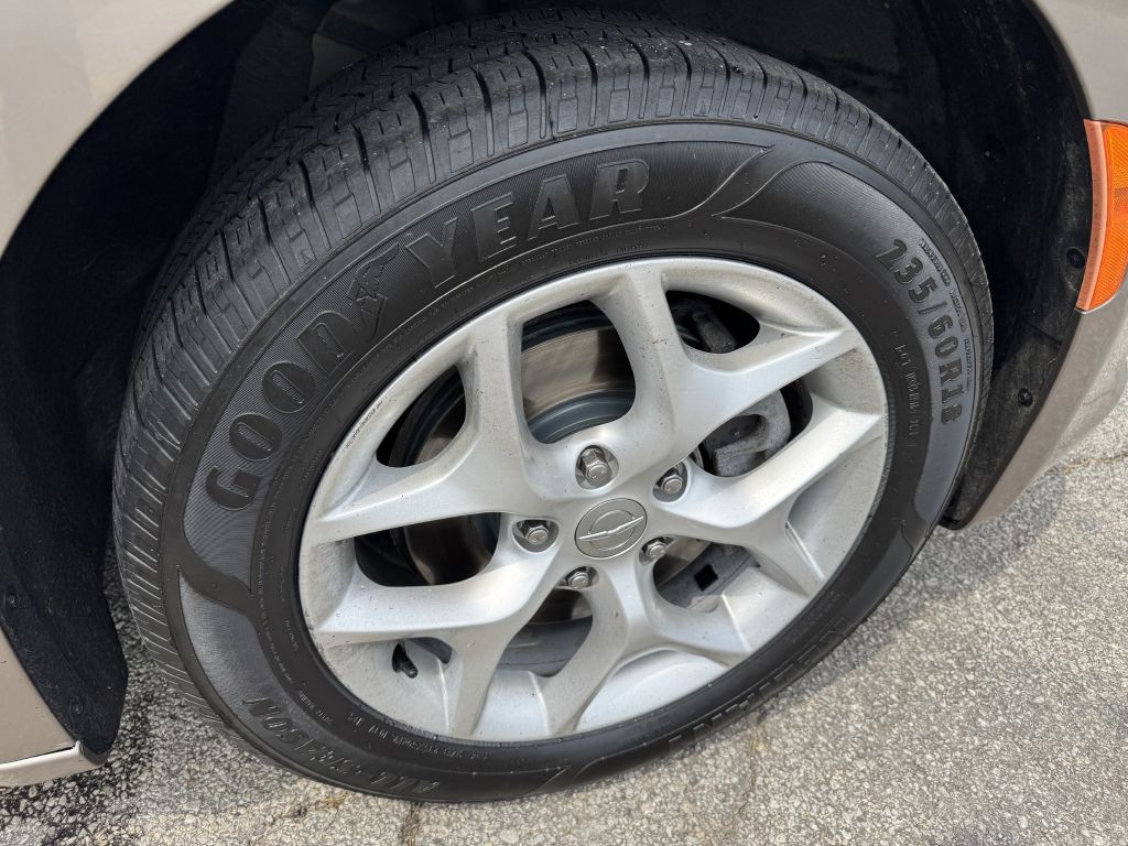 2018 Chrysler Pacifica Image 16